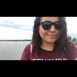 Meet your Posher, Jenn